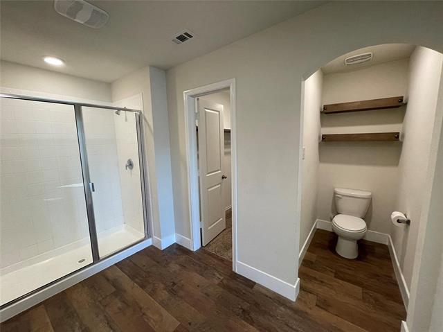 Building Photo - 1331 Meadow Creek Dr