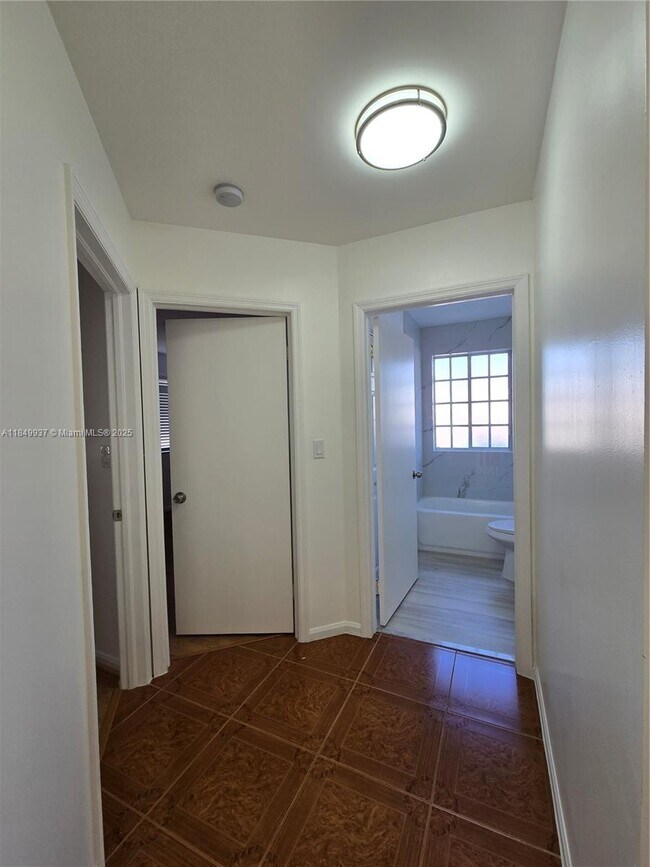 Building Photo - 17314 SW 142nd Pl