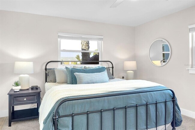 Building Photo - 1015 Spindle Palm Way