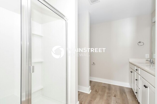 Building Photo - 3 Bedroom Pet-Friendly Home in Gallatin, TN with Main Street Renewal