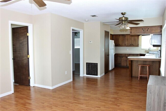Building Photo - 78 Tarpon St