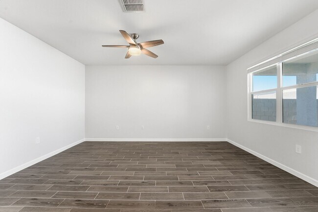 Building Photo - Modern 4-Bedroom Ranch-Style Corner Lot Home - *RENT SPECIAL*