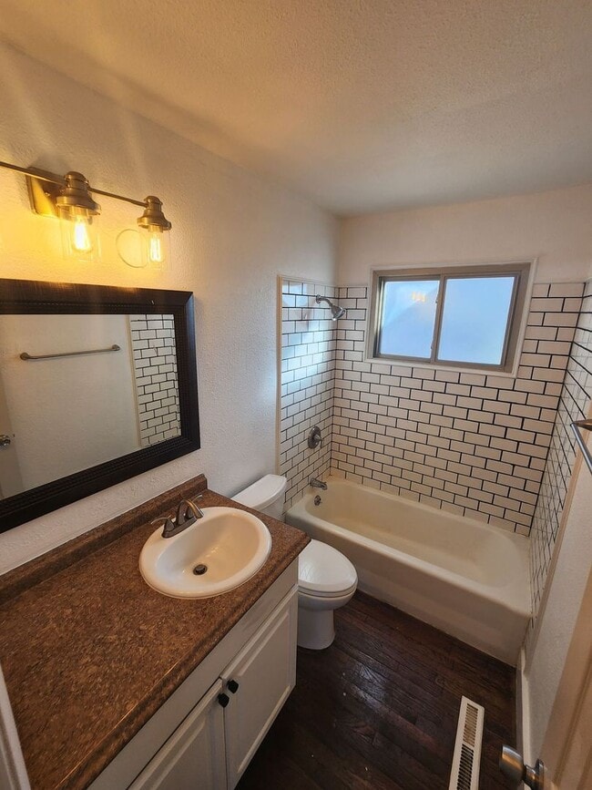 Building Photo - Wonderful Home