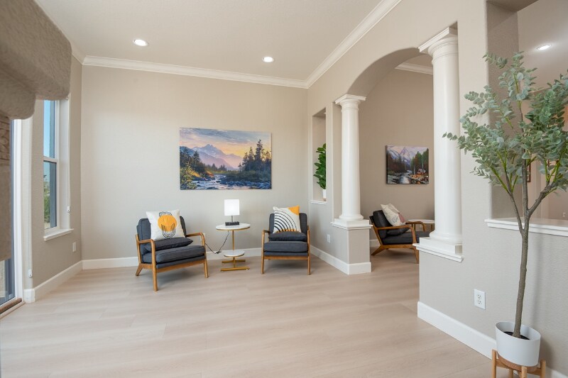 Building Photo - 543 S Elk River Ct