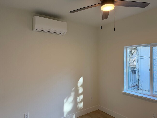 Building Photo - New 600 Sqft. 2 Bedroom 1 Bath Condo in Downtown Sacramento