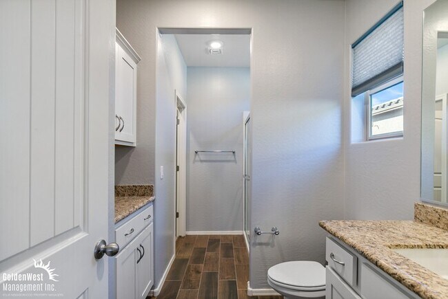 Building Photo - Beautiful 3Bdm 3Ba Home with Den in Waddell Near the 303!