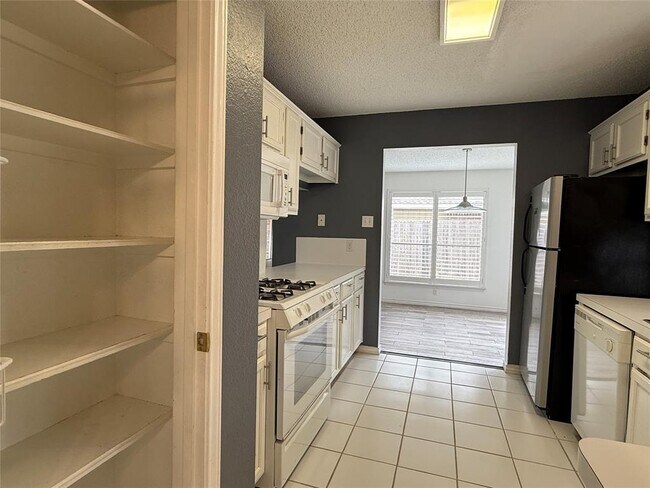 Building Photo - 2503 Autrey Dr