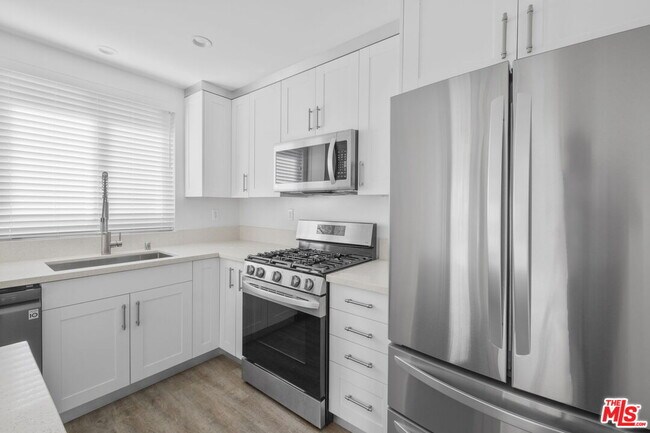 Building Photo - 848 18th St