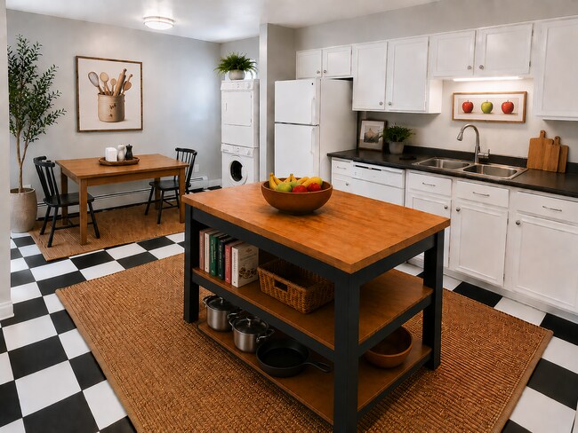 Building Photo - Bright & Beautiful 2-bedroom 1 Bath Across Berkeley Park and Lake