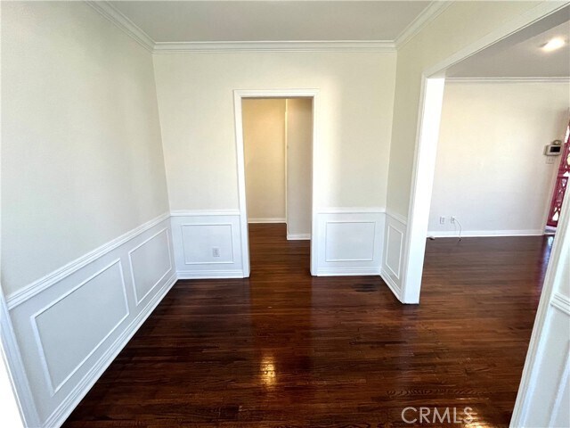 Building Photo - 2720 W 70th St