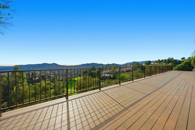 Building Photo - 5527 Burning Tree Dr