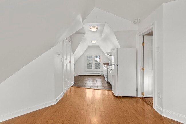 Building Photo - 48 Lockwood Ave