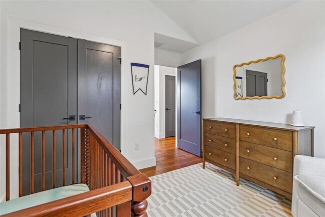 Building Photo - 1706 Perez St