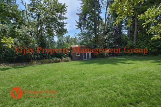 Building Photo - 12274 NW Coleman Dr
