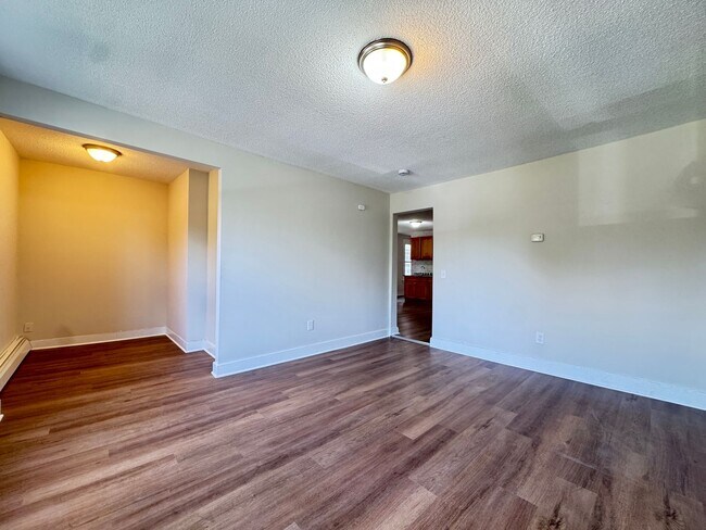 Building Photo - 312 Davenport Ave