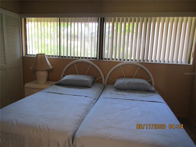 Building Photo - 3553 Longmeadow