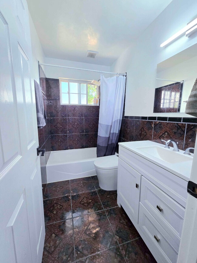 Bathroom - 2946 E 29th St