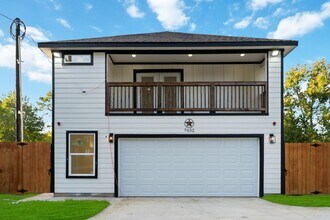 Building Photo - ? Spacious 4BR / 3.5BA Single-Family Home – Move-In Ready! ?