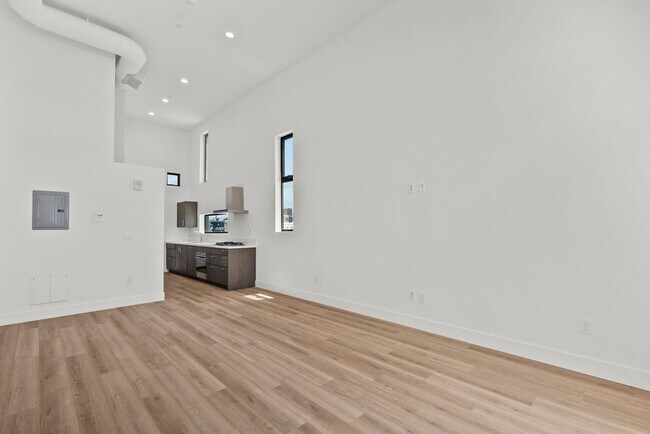 Building Photo - 5617 Klump Ave