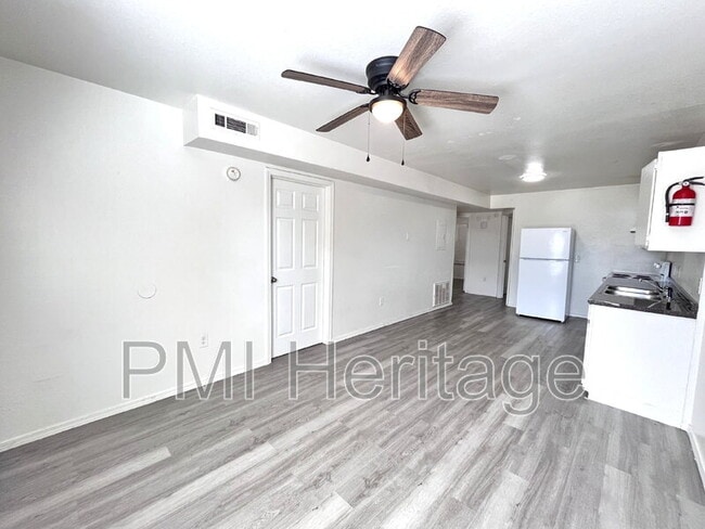 Building Photo - 606 Virginia St