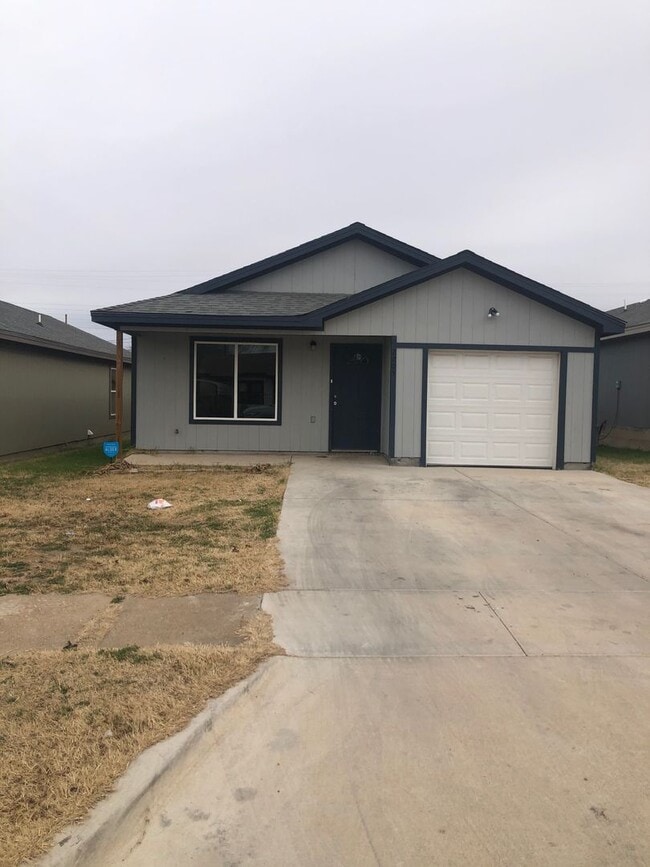 Primary Photo - Cute House
