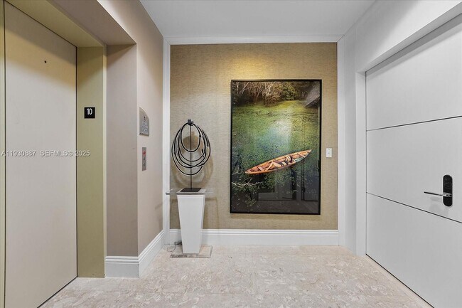 Building Photo - 17121 Collins Ave