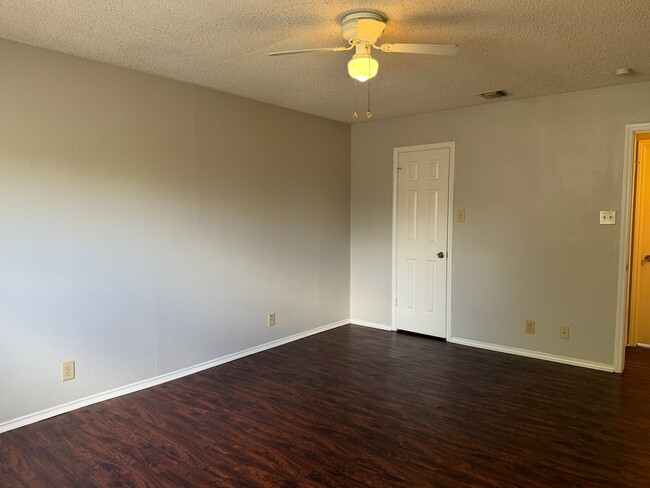 Building Photo - 5203 Village Row
