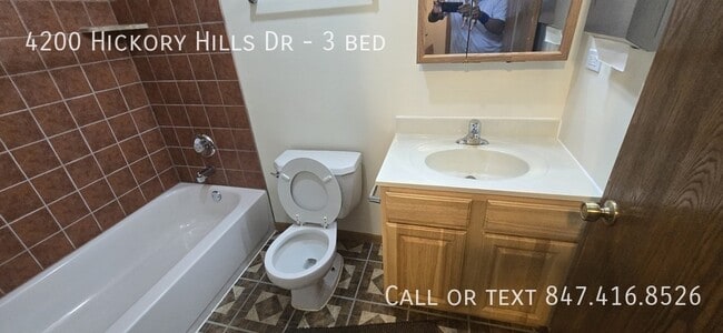 Building Photo - 4200 Hickory Hills Dr