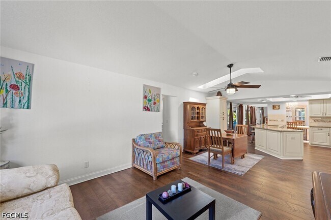 Building Photo - 2317 SW 44th Terrace