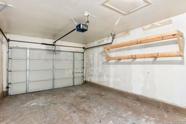 Building Photo - 9211 De Frene