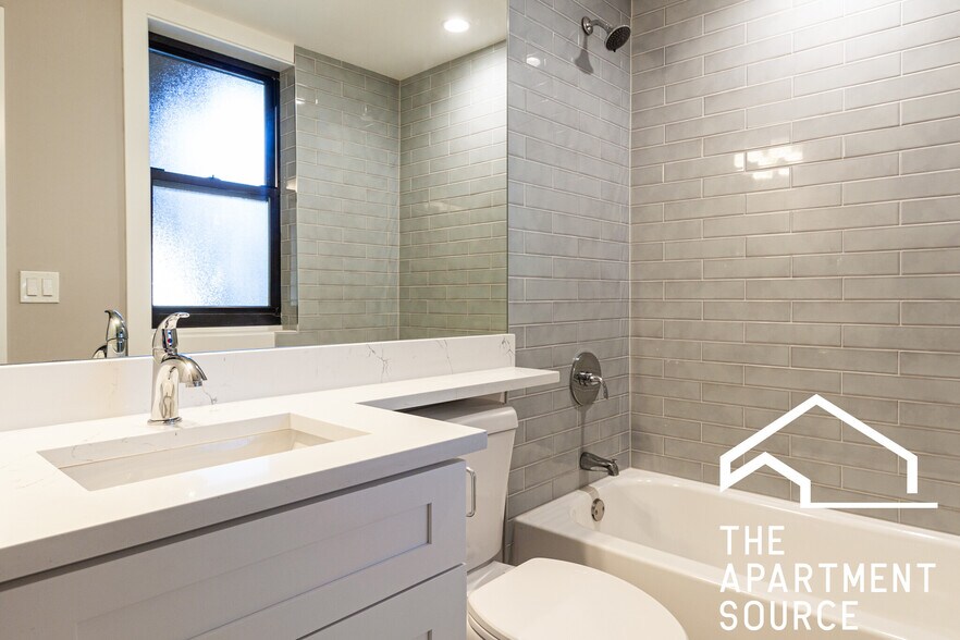 Building Photo - 3939 N Janssen Ave