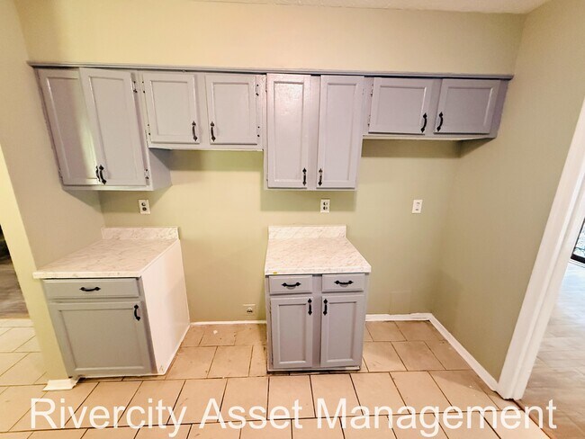 Building Photo - 6408 Green Grove Dr