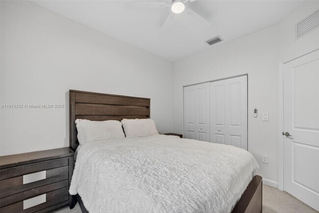 Building Photo - 26437 SW 149th Ave