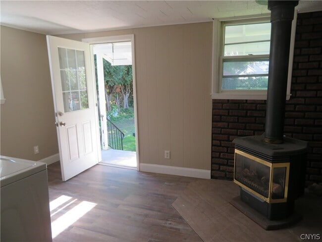 Building Photo - 308 Hartford Pl