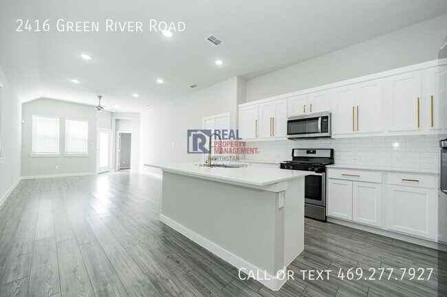 Building Photo - 2416 Green River Rd