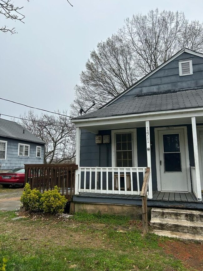 Building Photo - 1411 Underwood Ave