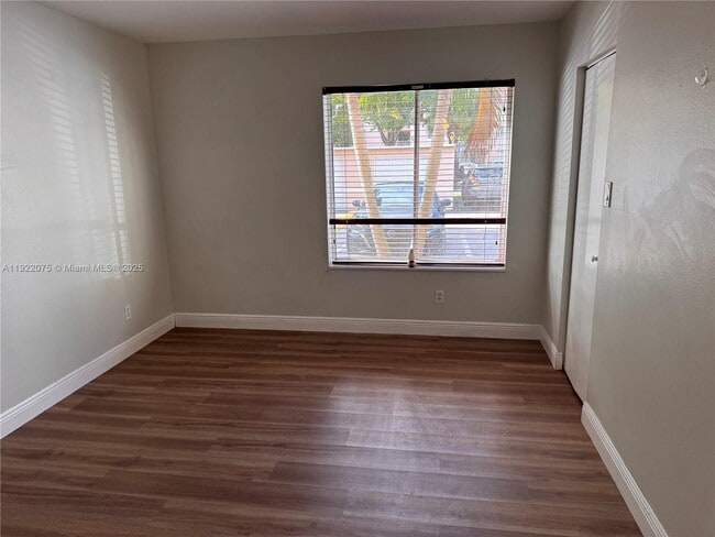 Building Photo - 10521 SW 158th Ct