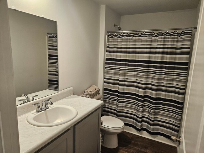 Building Photo - Lovely 3 Bedroom, 2 bath unfurnished home located in Sneads Ferry - Everett's Creek community