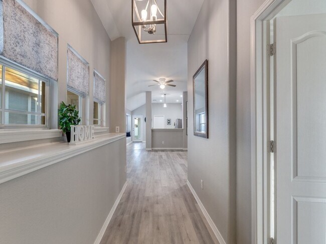 Building Photo - 1636 Spanish Moss Wy
