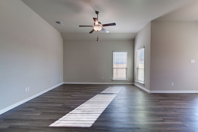 Building Photo - 1122 Lilac Ledge Dr