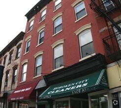 Building Photo - 532 Washington St