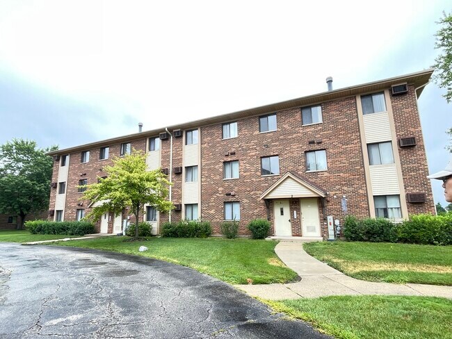 Building Photo - 4 Parkside Ct