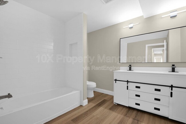 Building Photo - 555 Kimball Pl