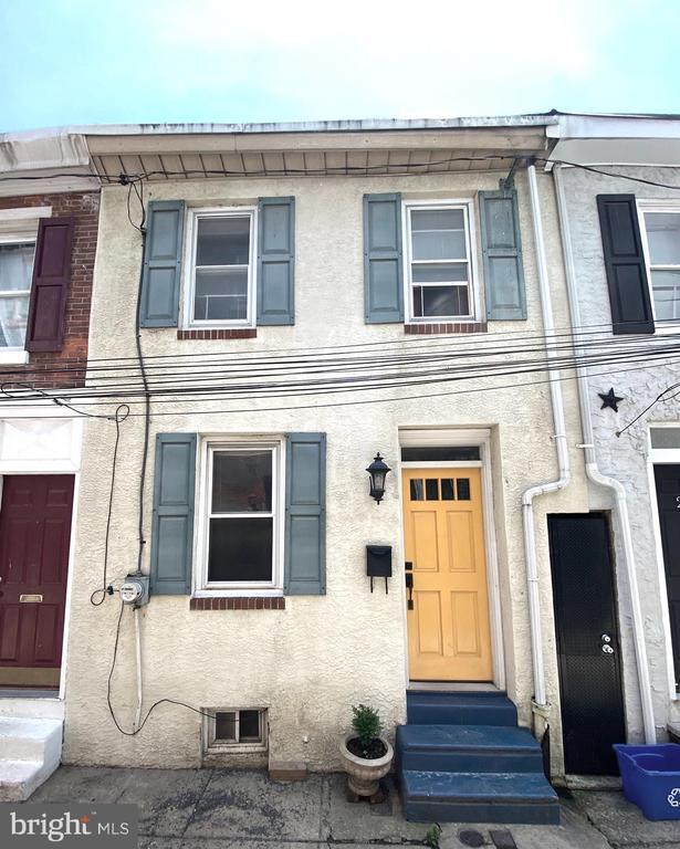 Primary Photo - 220 Mercer St