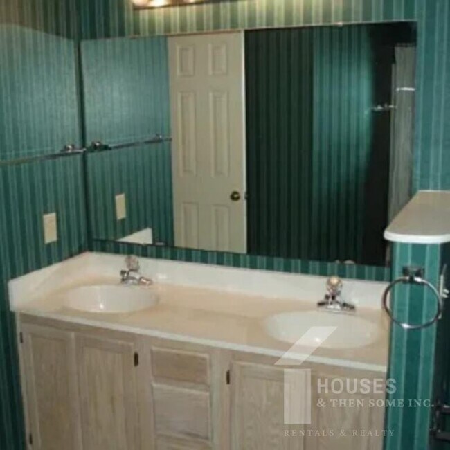 Building Photo - 3 McBee Chapel Rd