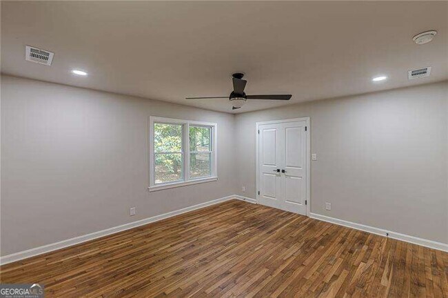 Building Photo - 1624 Dodson Dr SW