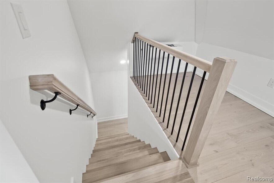 Building Photo - 125 N Washington Ave