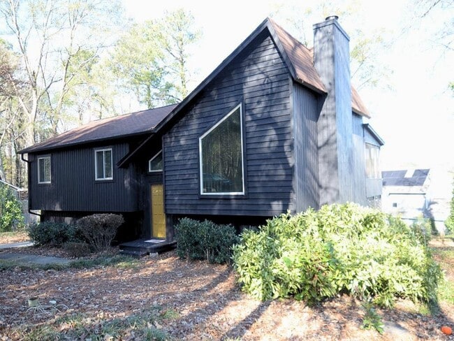 Building Photo - 1179 Justice Dr