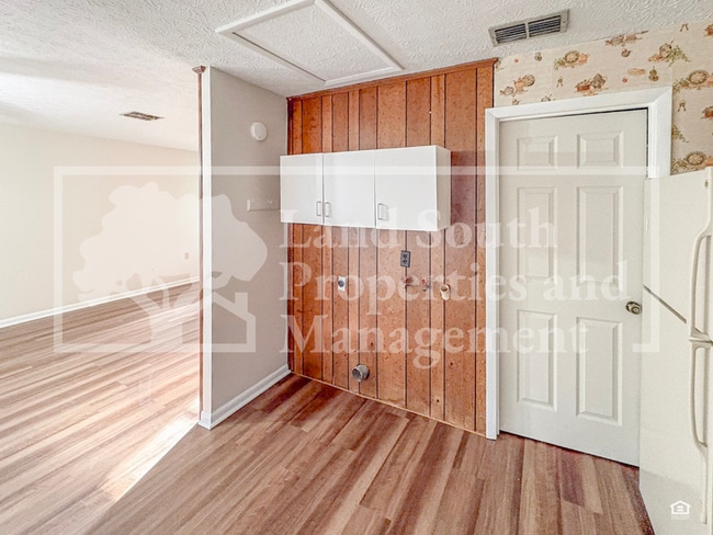 Building Photo - 708 Boyd Ct