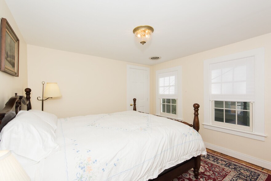 Building Photo - 69 Dennett St